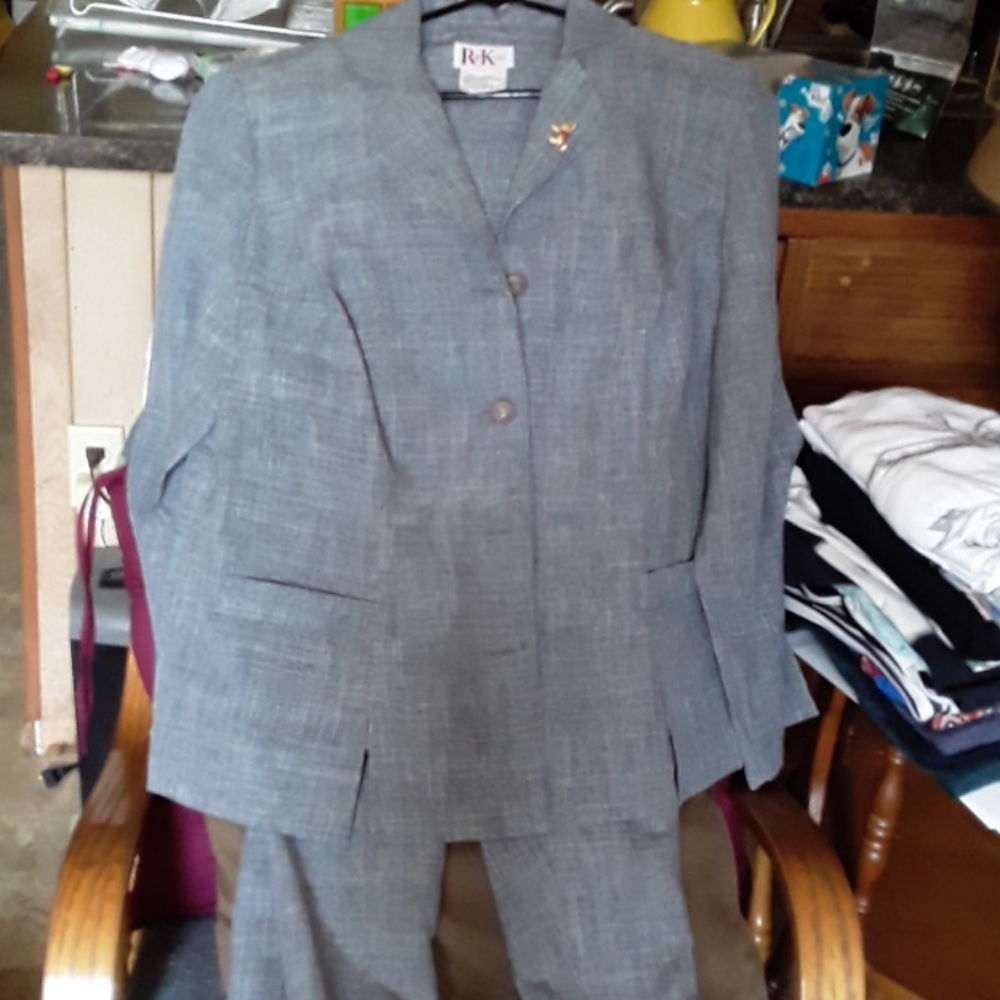 Women's suit